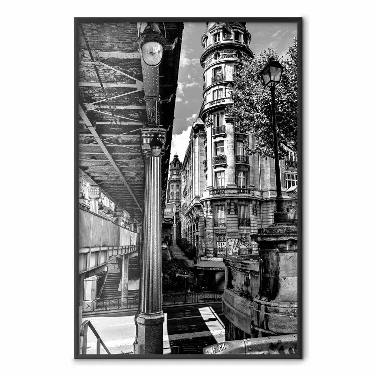 Blick auf Bir-Hakeim - Schwarz-weiße Architekturlandschaft mit Säulen