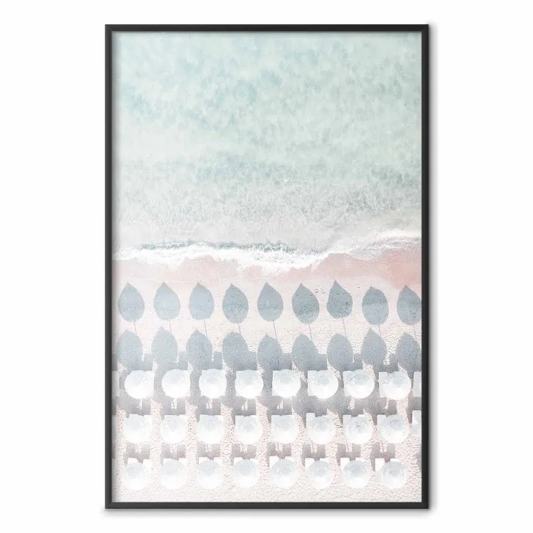 Strand auf Sardinien - Vogelperspektive auf Meer und Sonnenschirme